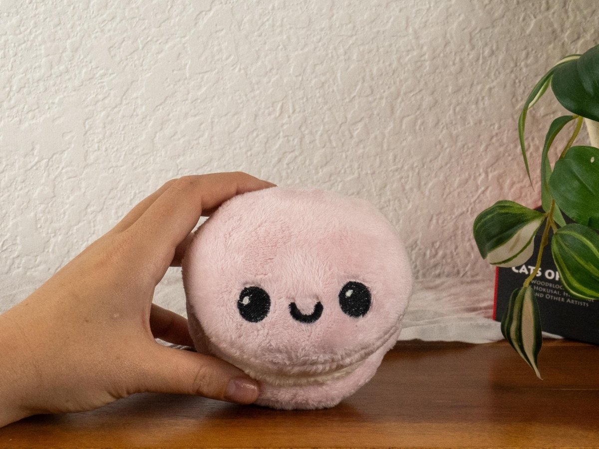 Cookie Sandwich Plushie - COOKIE-BLUSH