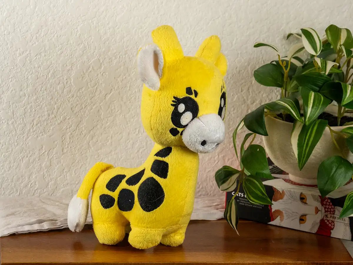 Giraffe Plushie - GIRAFFE-BANANA-BLACK