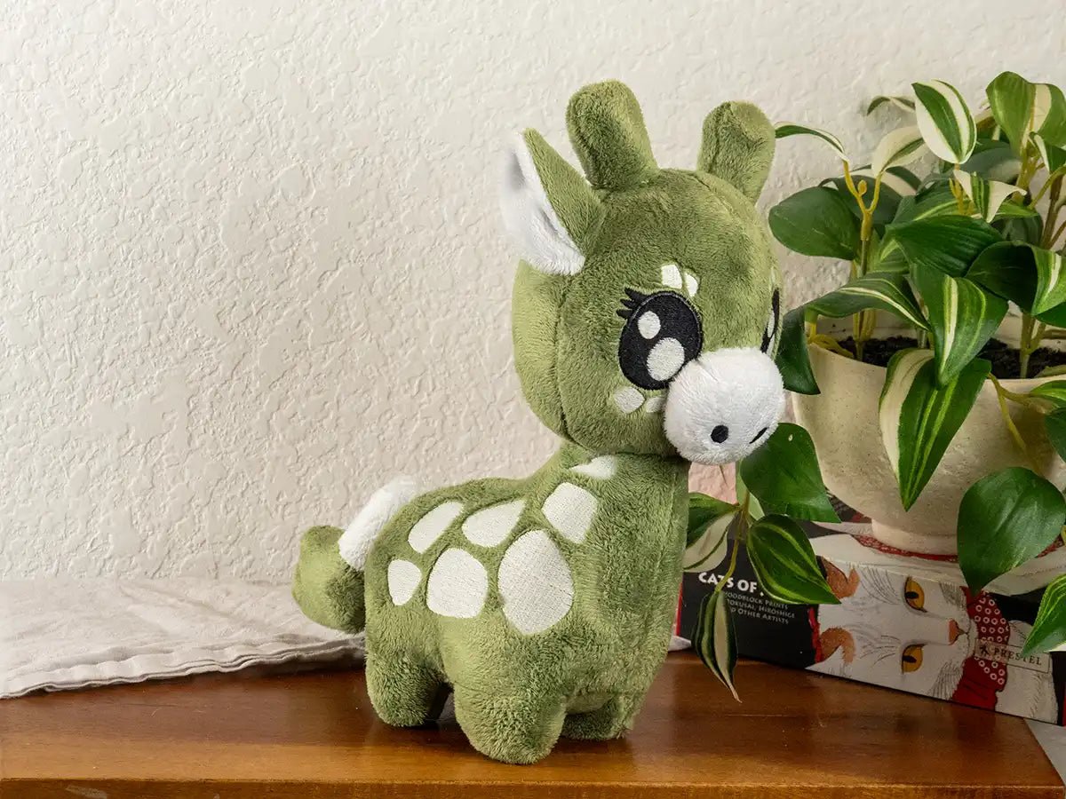 Giraffe Plushie - GIRAFFE-OLIVE-WHITE